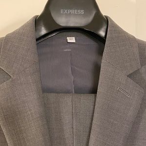 Light Grey Men's Express Suit, 36 S Jacket, 32" Pant